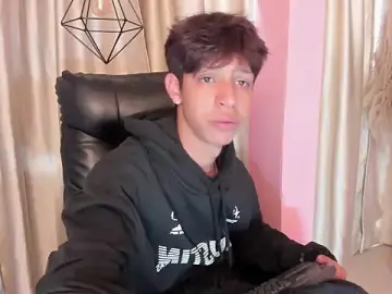 Stripchat Live Sex of Ethan_qop