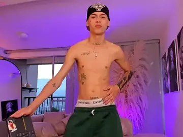 Stripchat Live Sex Cam of LennerCollins_
