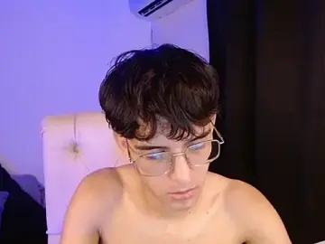 Stripchat Live Sex Cam of noah_millerx