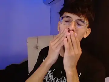 Stripchat Live Sex of noah_millerx