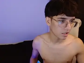 Stripchat Live Sex Cam of noah_millerx