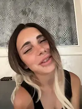 Stripchat Free Porn Cam of SandraCarter