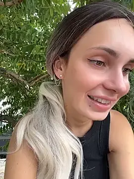 Stripchat Free Live Porn of SandraCarter