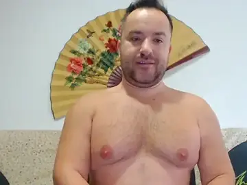 Stripchat Sex Cam of Hairy9inch