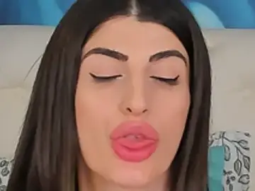 Stripchat Live Porn of SkinnyDolly