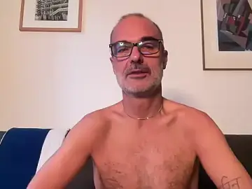 Stripchat Nude Webcam of Milkywaymen