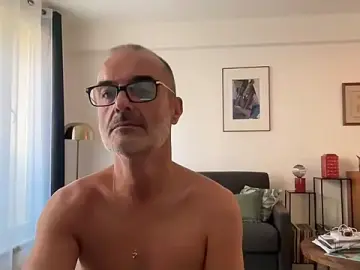 Stripchat Adult Webcam of Milkywaymen