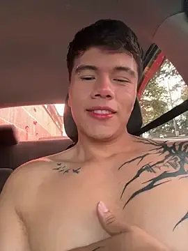 Stripchat Free Live Porn of Logan_smith1