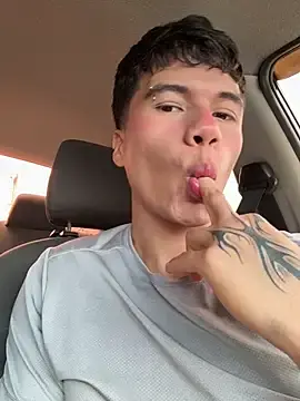Stripchat Best live sex cam show of Logan_smith1