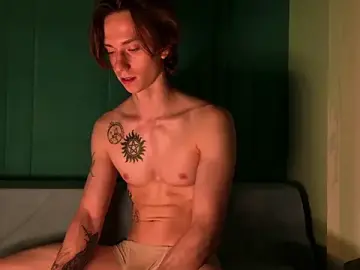 Stripchat Live Sex of ares_pallini