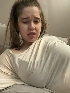 Stripchat Free Live Porn of HornyGirlH