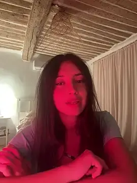 Stripchat Adult Video Chat of Lolafontaine2008