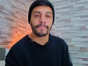 Stripchat Live Sex Cam of joelcallvil1