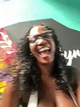 Stripchat Adult Video Chat of Bustykeyla