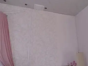 Stripchat Sex Cam of PaulinaDuarte
