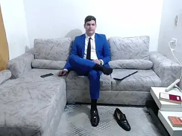 Stripchat Free Porn Cam of Victor_Maitland