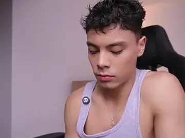 Stripchat Watch Live Sex Cams of Dammon_Stallion