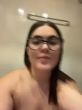 Stripchat Sex Cam of Valenhill@xh