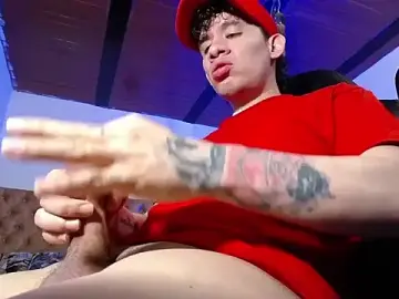 Stripchat Live Sex Cam of cute_eidenx