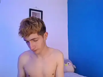 Stripchat Sex Cam of Erick_Taylor3