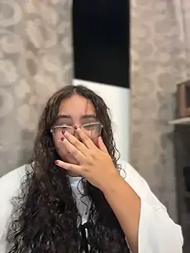 Stripchat Nude Webcam of CurlyGirl_1