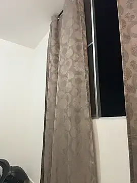 Stripchat Live Sex of CurlyGirl_1