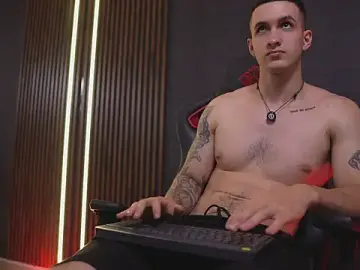 Stripchat Watch Live Sex Cams of JacksonOlsenn