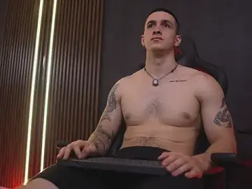 Stripchat Sex Cam of JacksonOlsenn