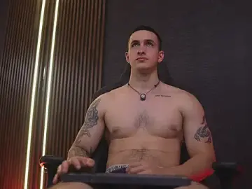 Stripchat Live Sex Cam of JacksonOlsenn