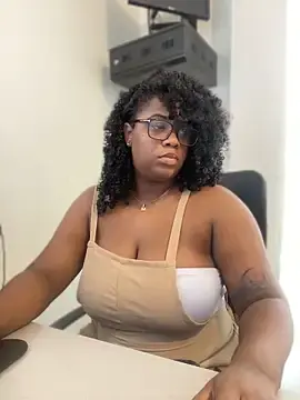 Stripchat Watch Live Sex Cams of Tyra_Privacy