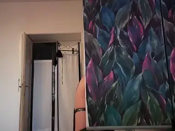 Stripchat Sex Cam of MistyParadiso