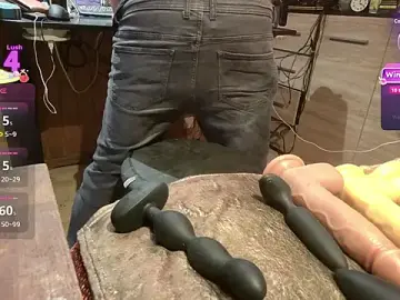 Stripchat Free Porn Cam of misteryman1956