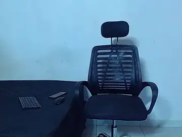 Stripchat Watch Live Sex Cams of mikecoper_23