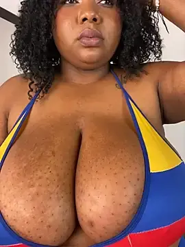 Stripchat Free Porn Cam of angelGgold