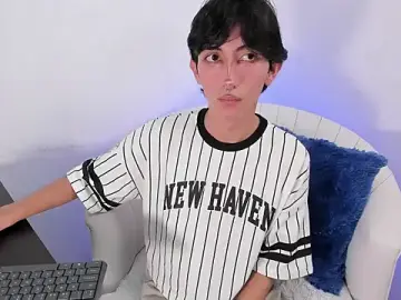 Stripchat Watch Live Sex Cams of LittlePrince_