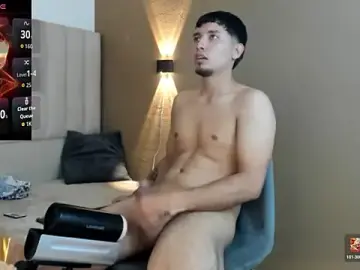 Stripchat Nude Webcam of Noah_Smith01