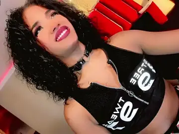 Stripchat Best live sex cam show of Paola_Delfino