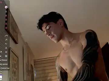 Stripchat Free Porn Cam of ivaaaan_