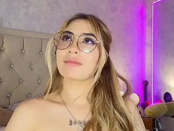 Stripchat Best Webcam of nini_love01