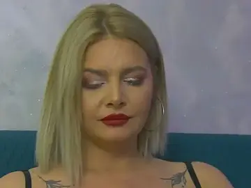 Stripchat Live Sex Cam of RissaRheys
