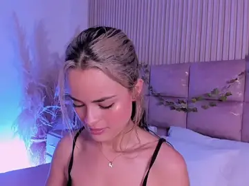 Stripchat Nude Webcam of HannaRhodes