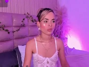 Stripchat Best live sex cam show of HannaRhodes