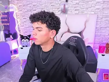 Stripchat Watch Live Sex Cams of keahi_tay
