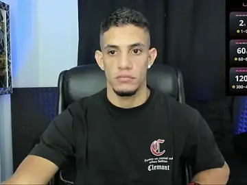 Stripchat Sex Cam of jhonnysnow17