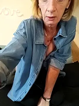 Stripchat Adult Webcams of tatianasexymilf