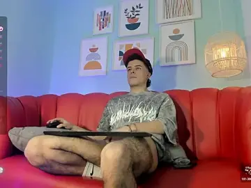 Stripchat Live Porn of kevinn_bluee