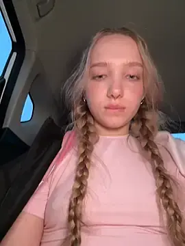 Stripchat Free Porn Cam of bambi_lu