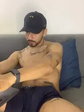 Stripchat Adult Webcam of NicolasChest_xxx