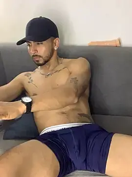 Stripchat Adult Webcams of NicolasChest_xxx