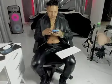 Stripchat Best Webcam of master_leather